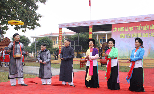 กลับสู่ถิ่นกำเนิดเพลงพื้นเมืองทำนองซวาน